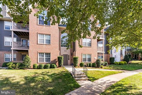 Apartments for rent in fairfax va. View Condo UNIT 206A for rent at 3801 Ridge Knoll Ct Condo Unit 206A in Fairfax, VA from $2,750 plus find other available condos. ForRent.com has 3D tours, HD videos, … 