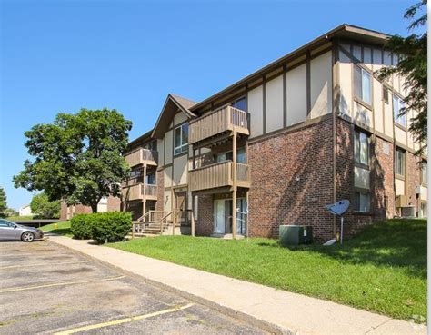 Apartments for rent in kalamazoo mi. The average rent for a two bedroom apartment in Kalamazoo, MI is $1,240 per month. What is the average rent of a 3 bedroom apartment in Kalamazoo, MI? The average rent for a three bedroom apartment in Kalamazoo, MI is $1,536 per month. 
