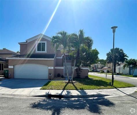 See all 2 apartments under $1,200 in Miramar Estates, Miramar, FL currently available for rent. Check rates, compare amenities and find your next rental on Apartments.com..