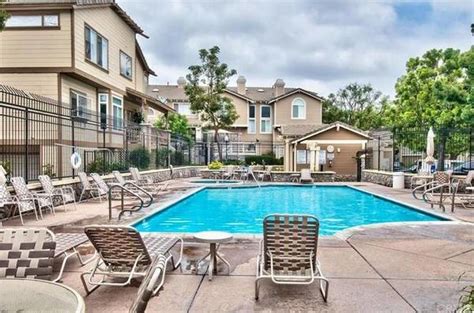Apartments for rent in orange. The average rent for a studio apartment in Tustin, CA is $2,039 per month. What is the average rent of a 1 bedroom apartment in Tustin, CA? The average rent for a one bedroom apartment in Tustin, CA is $2,210 per month. 