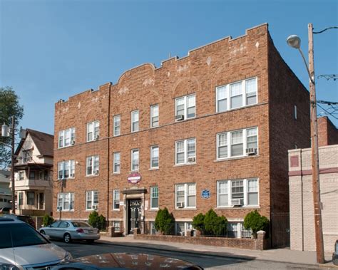 See all 17 condos under $1,000 in South Paterson