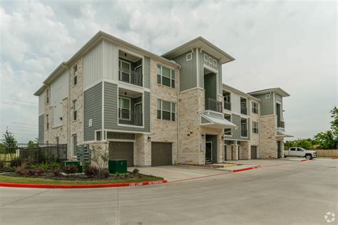 Apartments in baytown. 2500 E James St, Baytown , TX 77520 Baytown. You’re sure to find the perfect apartment here at Park at Aviano, located in Baytown, TX. Choose from our selection of two and three bedroom floor plans. Inspired by you and designed for your comfort, our homes are appointed with the quality features you deserve. 