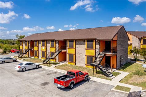 Apartments in converse. Town Square Apartments is an apartment in Converse in zip code 78109. This community has a 1 - 3 Beds , 1 - 2 Baths , and is for rent for $1,262. Nearby cities include Universal City , Windcrest , Kirby , Live Oak , and Schertz . 