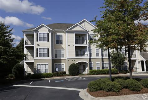 Eco-Friendly Ashgrove Apartments 481 Hambrick Rd Stone Mountain, GA 30083 from $900 1 to 3 Bedroom Apartments Available Now Oak Creek Apartments 280 Northern Ave Avondale Estates, GA 30002 from $877 Studio to 2 Bedroom Apartments Available Sep 1 Kitchen Options Chelsea Court 790 N Indian Creek Dr Clarkston, GA 30021 1 Bedroom Apartments. 