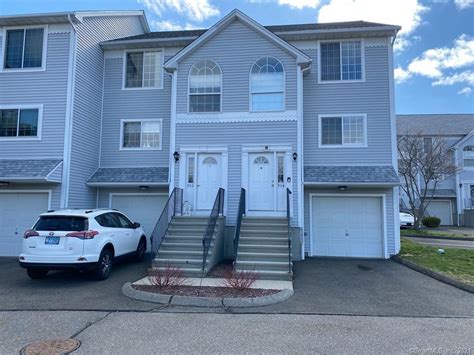 Apartments in east haven ct. Virtual Tour. $2,045 - 2,530. 1-2 Beds. Dog & Cat Friendly Fitness Center Pool Dishwasher Refrigerator Kitchen In Unit Washer & Dryer Walk-In Closets. (475) 253-5772. Email. Report an Issue Print Get Directions. See all available apartments for rent at 140 Thompson St in East Haven, CT. 140 Thompson St has rental units . 