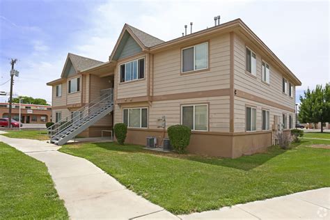 Apartments in farmington. See all available apartments for rent at Foxpointe Townhomes in Farmington Hills, MI. Foxpointe Townhomes has rental units ranging from 1456-1600 sq ft starting at $1973. 
