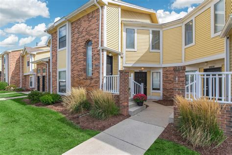Apartments in farmington hills michigan. 27757 Rudgate Blvd, Farmington Hills, MI 48334. $1,335 - 1,490. 2 Beds. (947) 465-2953. Showing 40 of 63 Results - Page 1 of 2. 1. 2. Find your ideal 2 bedroom apartment in Farmington Hills. Discover 621 spacious units for rent with modern amenities and a variety of floor plans to fit your lifestyle. 