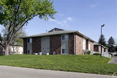 Apartments in goshen in. North River Landing Apartments. 2301 W Lexington Ave, Elkhart, IN 46514. 2 Beds • 1–2 Baths 