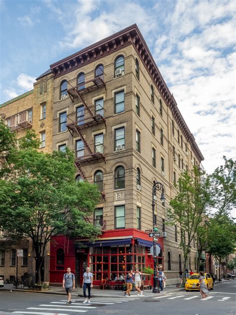 Apartments in greenwich village. See 11 apartments for rent within Greenwich Village in Thousand Oaks, CA with Apartment Finder - The Nation's Trusted Source for Apartment Renters. View photos, floor plans, amenities, and more. 