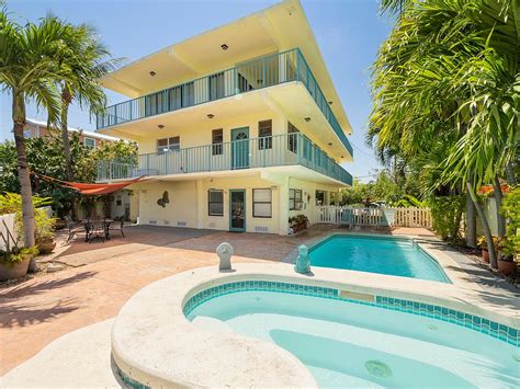 Apartments in key west fl 33040. Meridian West. 6701 SHRIMP RD, Key West, FL 33040. 1–3 Bds. 1–2 Ba. Contact for Availability. View Available Properties. Overview. 