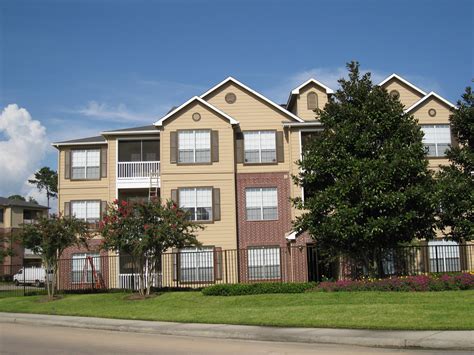 Apartments in kingwood houston. E-Floor Plan. $1,750. 3 bd | 2 ba. 1,300 sq ft. Deposit: Call for details. Apply Now! 1 Available. *Floorplans and interior finishes may vary. Easily compare and contrast pricing, amenities, and square footage of the one, two and three bedroom apartments we offer at Mallard Creek in Kingwood, TX. All of our apartment homes for rent feature ... 