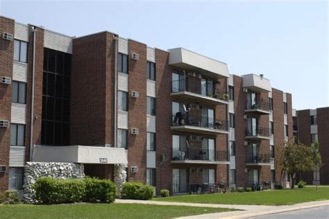 Apartments in lansing il. Find apartments for rent, condos, townhomes and other rental homes. View videos, floor plans, photos and 360-degree views. No registration required! 