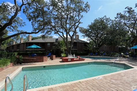 Apartments in lutz. See all 19 apartments in 33559, Lutz, FL currently available for rent. Each Apartments.com listing has verified information like property rating, floor plan, school and neighborhood data, amenities, expenses, policies and of … 