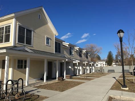 Apartments in middlebury vt. MIDDLEBURY, Vt. (WCAX) - Middlebury, like many Vermont communities, has seen its population of homeless increase dramatically over the past year, and residents, business owners, and the police say ... 