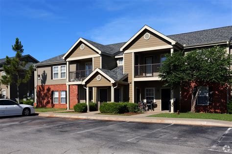 Apartments in mustang ok. The average rent for a two bedroom apartment in Mustang, OK is $1,044 per month. What is the average rent of a 3 bedroom apartment in Mustang, OK? The average rent for a three bedroom apartment in Mustang, OK is $1,628 per month. 