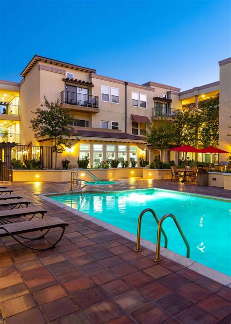 Apartments in northridge. Conveniently near CSU Northridge, Metrolink and the 101 and 405 freeways, Symmetry is one of L.A.'s best kept secrets. Apartment for Rent View All Details. Request Tour. (818) 514-4204. DealsSpecial Offer Perfect Match. $2,105+. 