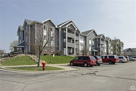 Apartments in oak creek wi. Wood Creek Apartment Homes are located on a beautiful site in the suburb of Oak Creek, WI, just minutes from I-94 and downtown Milwaukee. ... 8709 S. Wood Creek Dr ... 