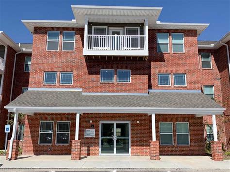 Apartments in owasso. A short ride away is the Owasso schools, the Tulsa Zoo, and flavors of barbecue and wood fire-grilled dishes to try. Come home to convenience! With a wide range of features, Rolling Hills at Elm Creek has deluxe one and two-bedroom apartments for rent. 