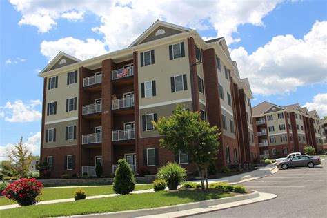 Apartments in radford va. 1-2 bath. 780-1,135 sq. ft. Commonwealth Living at Radford | 7486 Lee Hwy, Radford, VA 24141. Apartment. Request a tour. (540) 324-2744. Radford Condo for Rent. 3 bed townhome blocks from campus - This 3 bedroom 1.5 bath townhome is just a few blocks from campus. 