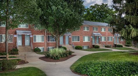 Apartments in silver spring. Lockwood Apartments. Verified. 11431 Lockwood Dr, Silver Spring, MD 20904. (301) 637-0658. Share on Social. Reviews (3) Send Message. 46 Photos. 4 3D Tours. 