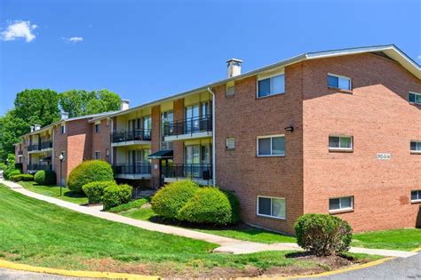 Apartments in suitland md. Welcome to Whitehall Square Apartments, located in Suitland, Maryland, offering one, two and three-bedroom apartments, and two and three-bedroom townhomes for rent, in a variety of floor plan styles. Whitehall Square blends everyday convenience with comfort and plenty of space. Enjoy living within 5 minutes to the Metro, and 5-10 minutes to grocery … 