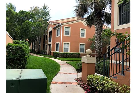 Apartments in tamarac. At Arcadia, our apartments are a pet-friendly community allowing dogs and cats. We allow a maximum of 2 pets per unit with a combined weight limit of 85 lbs. There is a $500 non-refundable pet fee per pet that is due prior to move-in. A monthly pet rent of $35 per pet also applies. Please call for the complete pet policy. 