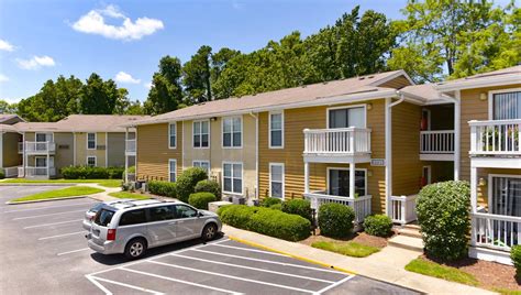 Apartments in wilmington north carolina. Harbor Station Townhomes is where delightful 2-bedroom townhouses and 1-bedroom apartments are for rent in Wilmington, NC with trash removal utilities included. The finest living at the fairest price is at Harbor Station Townhomes so call us today and check our garden apartment and townhome availability. Harbor Station Townhomes is an … 