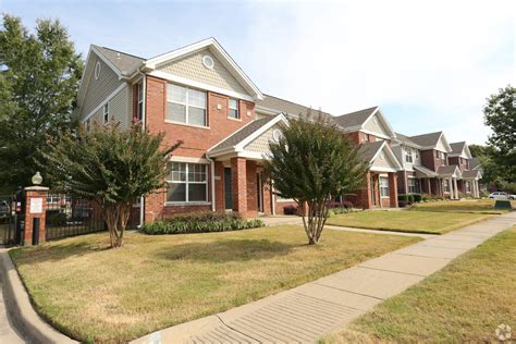 Apartments madison heights. The average lease term for a townhome in Madison Heights, VA is typically 12 months, but some townhomes may rent between six and 24 months. Education What elementary schools are in or near Madison Heights, VA? 