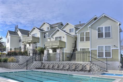 Apartments near Graham Plaza in Scotts Valley, CA