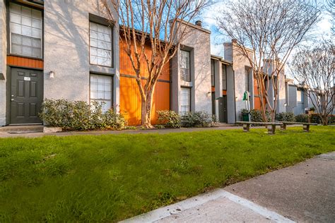 Apartments oak lawn dallas. 3 Beds, 3.5 Baths. Apply. 3935 N Hall St. Dallas, TX 75219. Townhouse for Rent. $3,995/mo. 3 Beds, 3.5 Baths. Get a great Oak Lawn, Dallas, TX rental with a yard on Apartments.com! Use our search filters to browse all 118 … 