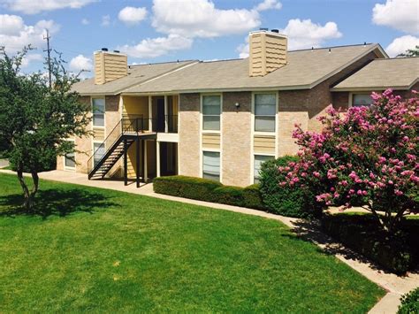 Apartments san angelo. Share kitchen, laundry living space, patio. $585/mo, $300 deposit. No pets, non-smoking. Background screening & 6-month lease required. Washer/dryer provided. SW San Angelo. Easy access (12 min)to AFB via Loop 306 & Loop 378. (325) 226-3734. 5216 Coral Way is an apartment community located in Tom Green County and the 76904 ZIP Code. 
