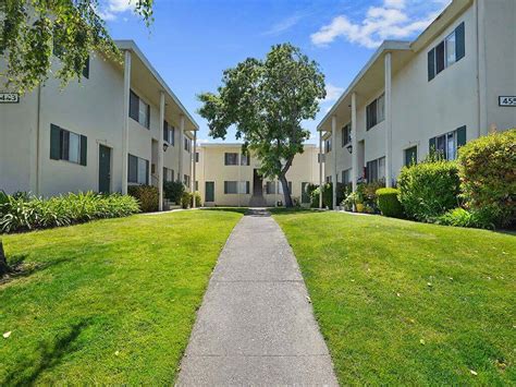 Apartments san mateo. Just one block from downtown San Mateo, West 5th Apartments is located in a highly desirable location in the competitive Bay Area market. We're within the award-winning San Mateo-Foster City School District and a short walk from the Bay Area's iconic waterfront attractions. Enjoy convenient access to transit routes and highways that make ... 