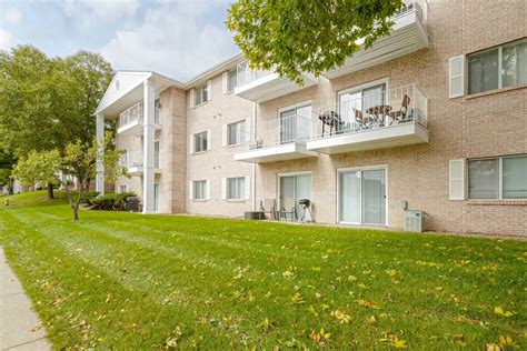 Apartments west des moines. This unit is income restricted with a maximum yearly income of $49,950, and a combined income of $57,100 for two people. No assistance programs. Small pets negotiable. Address: 312 5th St #3, West Des Moines, IA 50265 Less. 312 5th St is an apartment community located in Polk County and the 50265 ZIP Code. 