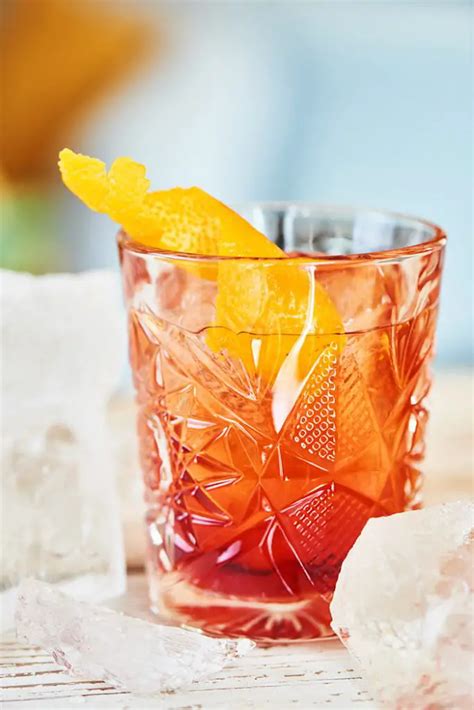 Aperol negroni. Unusual Negroni (Aperol, Lillet, and Gin Cocktail), a recipe from Serious Eats. 