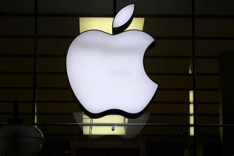 Appeals court upholds Apple’s control of iPhone app store