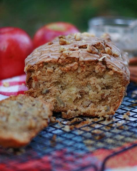 Apple Cinnamon Bread - Life, Love, and Good Food