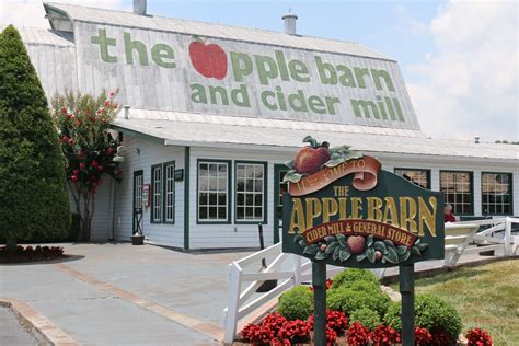 Apple barn pigeon forge tn. We are located at 1850 Parkway Sevierville and are located alongside the Little Pigeon River. Just across the Little Pigeon River is Pigeon … 