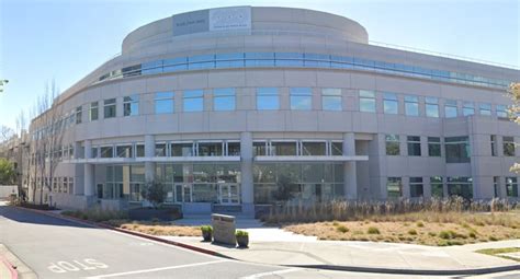Apple buys big Cupertino office building as real estate footprint grows