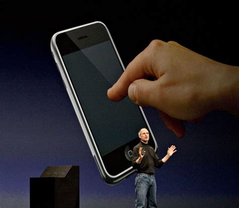 Apple senior executive who invented iPhone screen and Touch ID is leaving