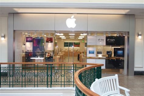 Are you a tech enthusiast who loves to stay up-to-date with the latest gadgets and innovations? Look no further than your nearest Apple store. With the ever-growing popularity of Apple products, finding an Apple store near you has never bee.... 