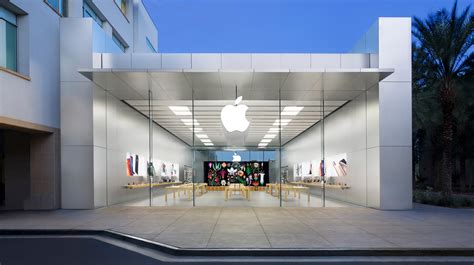 Apple store near. There are few companies that stand out for their innovation the way Apple does. Since the days of legendary founders Steve Jobs and Steve Wozniak, the American technology company has been a global leader. 