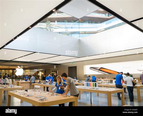 Apple store zorlu center pazar günü açık mı