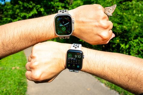 Apple watch ultra vs series 9. The Apple Watch Ultra 2 comes in a titanium 49mm case and costs a hefty $799. The Apple Watch Series 9 comes in a 41mm or 45mm aluminum or stainless steel case, starting at $399. Sure, you can ... 