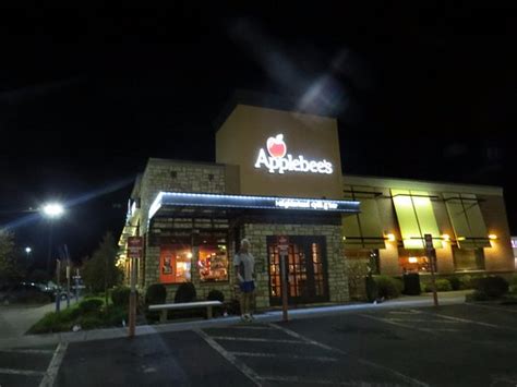 Start your review of Applebee's Grill + Bar. Overall rating. 213 reviews. 5 stars. 4 stars. 3 stars. 2 stars. 1 star. Filter by rating. Search reviews. Search reviews. Brandon B. Quincy, MA. 0. 22. 14. Mar 17, 2024. At Applebee's you are greeted by friendly staff. The service was quick and friendly and the restaurant itself was quite clean. The .... 