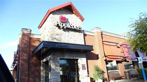 Applebee’s offers traditional salad dres