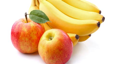 Apples bananas. Banana nutrition facts. According to the USDA, a medium banana has: 105 calories. 1.29 grams of protein. 0.389 grams of total fat. 26.9 grams of carbohydrates. … 