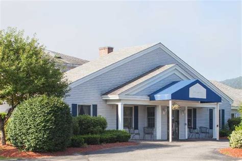 Applewood Rehabilitation Center - NH Genesis HealthCare