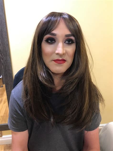 474px x 670px - th?q=Applying makeup for the transgendered