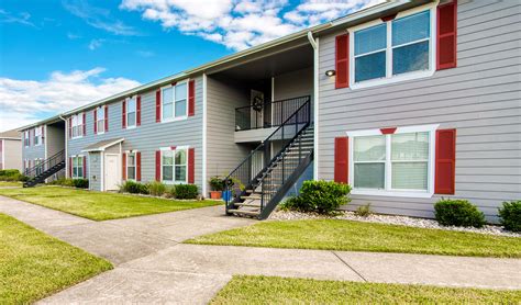 Apts in beaumont tx. Rose Hill Acres, Bevil Oaks, and Lumberton are nearby cities. Compare this property to average rent trends in Beaumont. Promenade apartment community at 6030 N Major Dr, offers units from 667-1183 sqft, a Pet-friendly, In-unit … 
