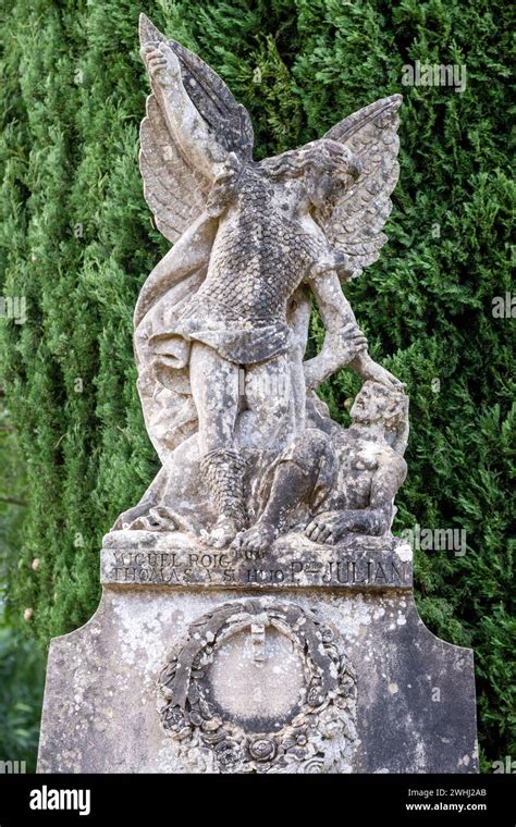 Archangel lucifer hi-res stock photography and images - Alamy